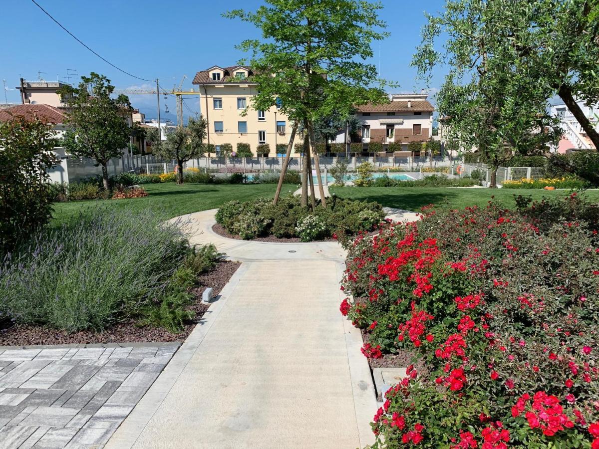 Homingarda - Fine Holiday Apartments Peschiera del Garda Exterior foto