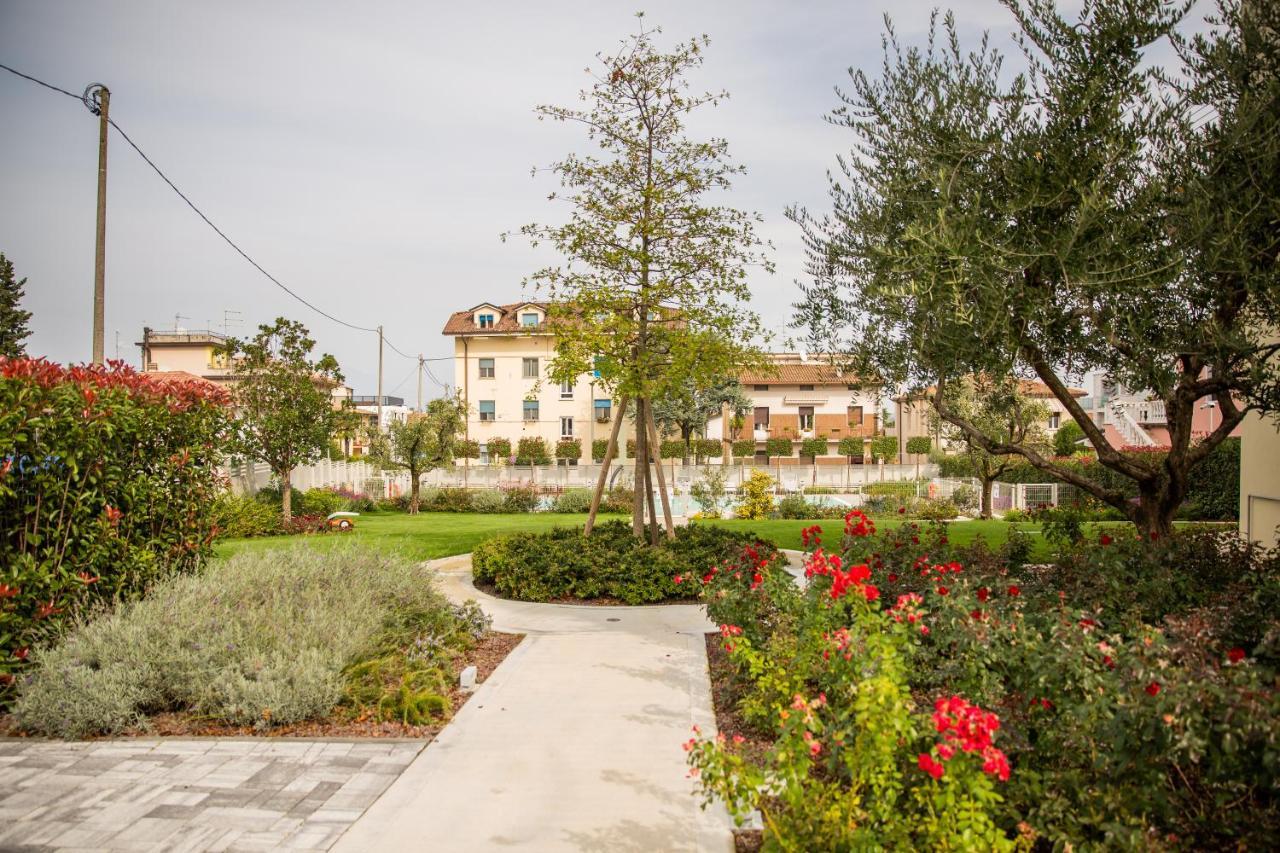 Homingarda - Fine Holiday Apartments Peschiera del Garda Exterior foto