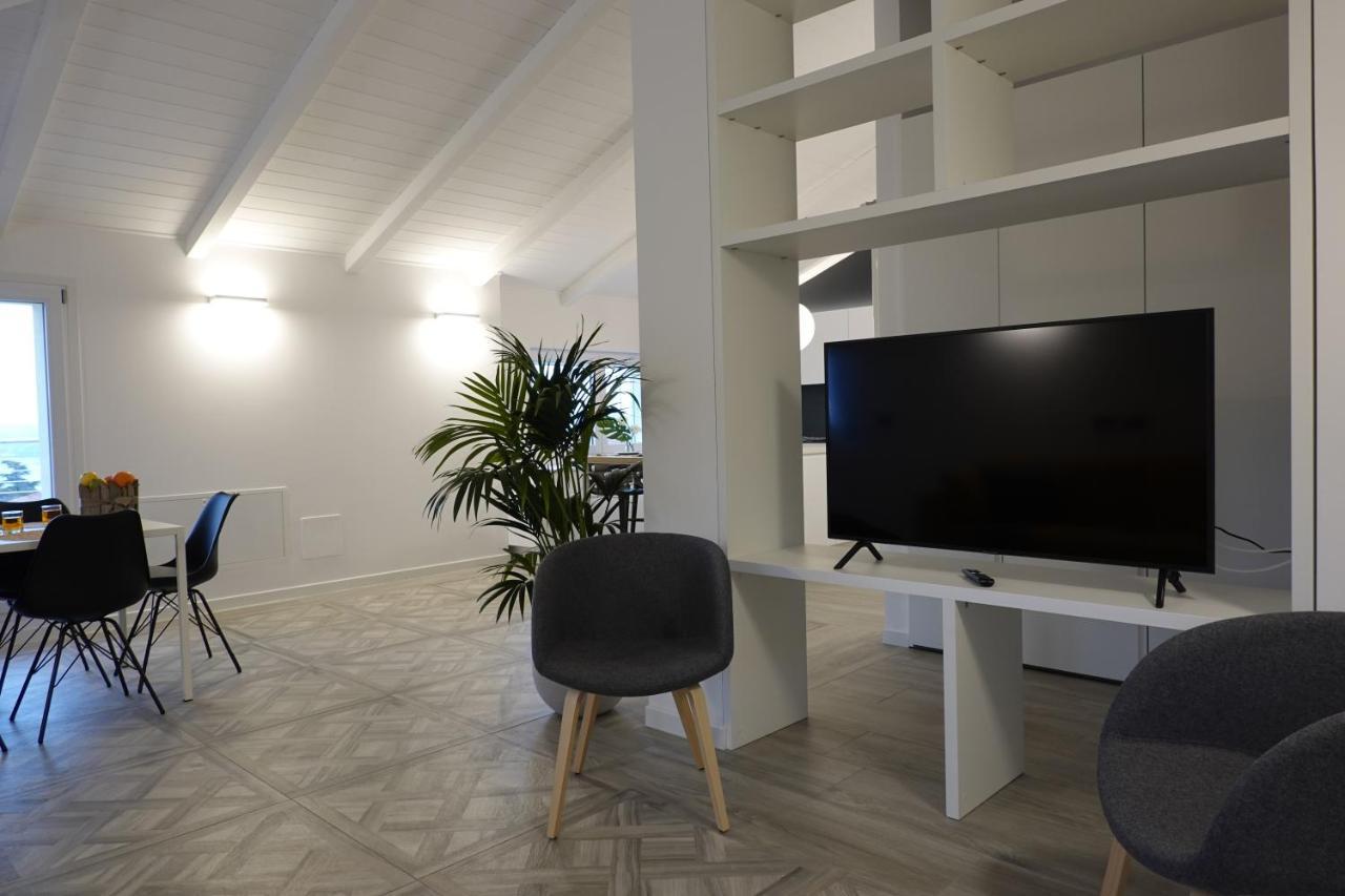 Homingarda - Fine Holiday Apartments Peschiera del Garda Exterior foto